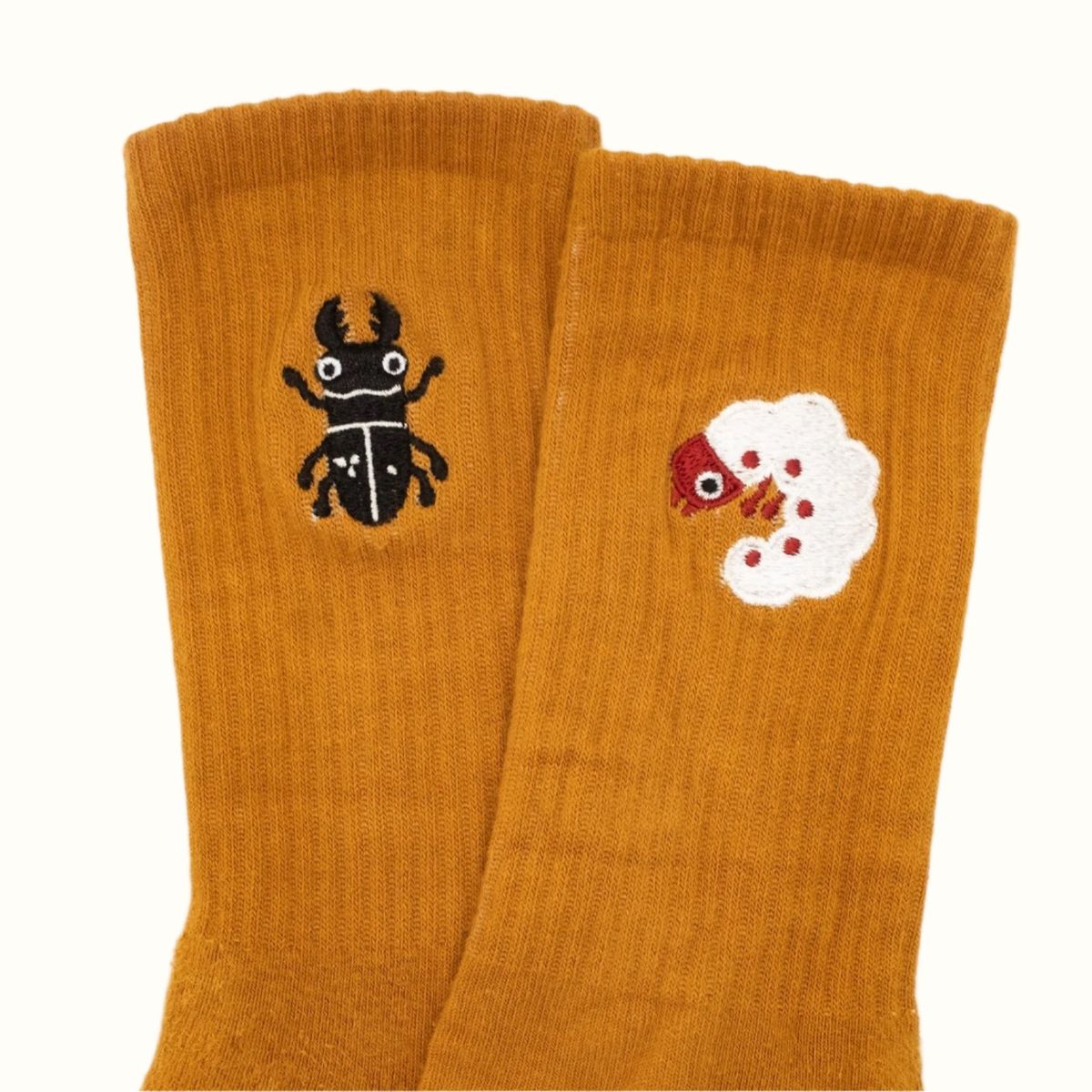 客製化刺繡襪推薦-更上一層樓144針毛巾底成品展示